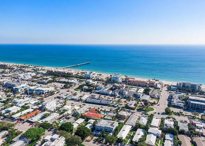 Oasis By The Sea Villa Fort Lauderdale with Pool