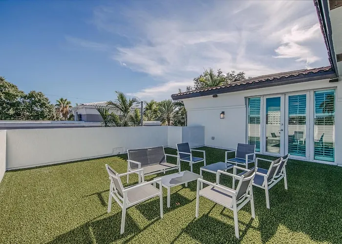 12Th Avenue Paradise