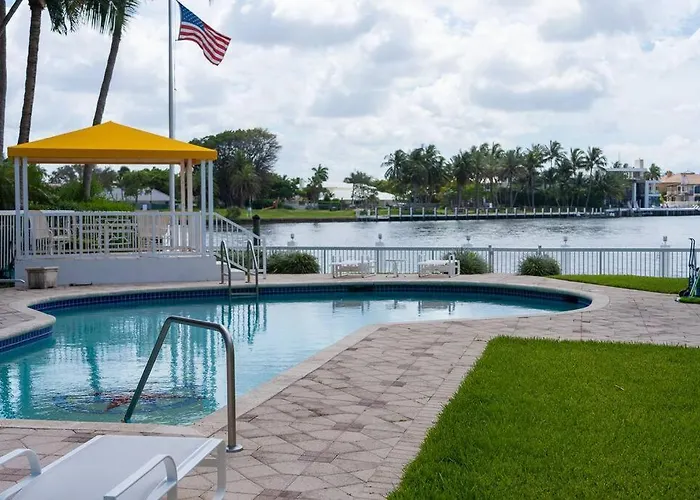 Appartement Studio- Sleep 2,Pool, Parking,5Min Walk To Beach -3 à Fort Lauderdale acceptant les animaux