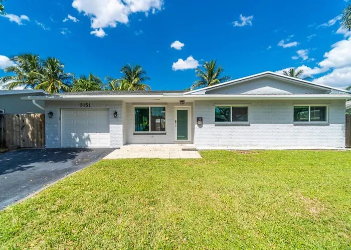 Spacious Home 4Brs Home, Game Room & Private Pool Fort Lauderdale