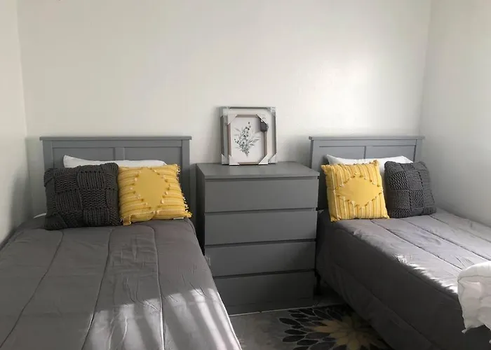 Adorable Spacious 3 Bed Vacation Home With Pool Fort Lauderdale