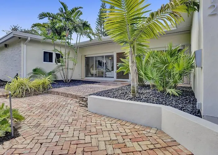 Brand New! Heated Pool, Golf Cart, Next To Beach Fort Lauderdale