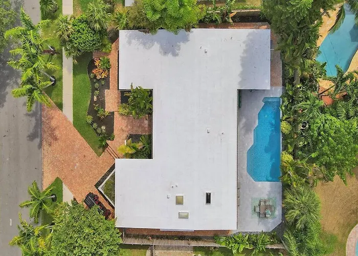 Brand New! Heated Pool, Golf Cart, Next To Beach Fort Lauderdale