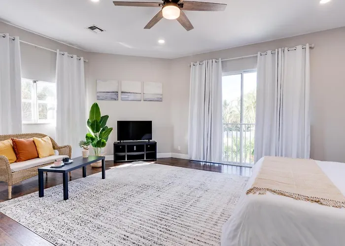 Haustierfreundliches Villa The Sunhine State 5Bd 3 Bath With Heated Pool Fort Lauderdale