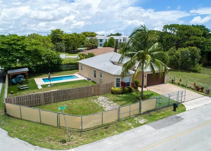 Breezy Pointe 3 Bed 2 Bath Home With Heated Pool