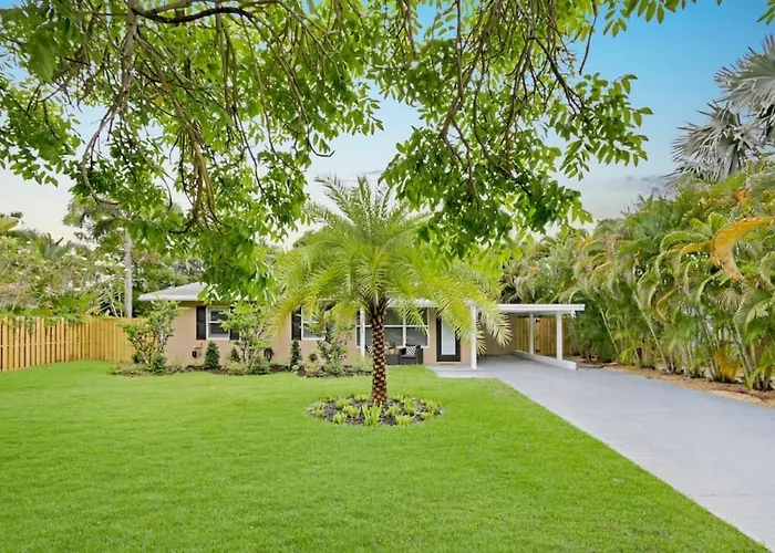 Modern 2Brhouse In Wilton Manors With A Heated Pool And King Bed