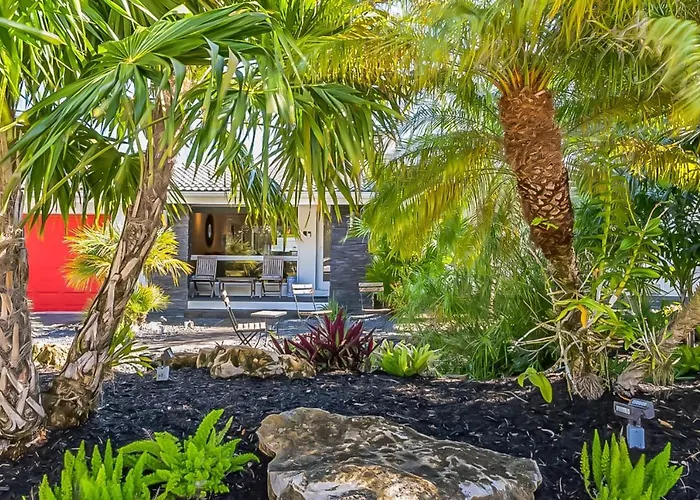 Sandcastles & Sunshine At Towering Palms Of Wilton Manors Residence