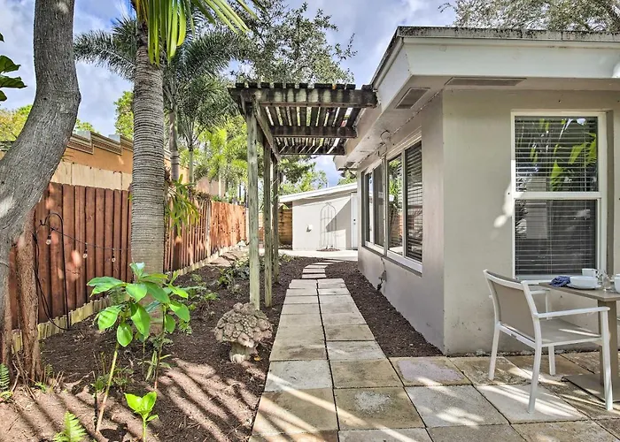 Tropical Fort Lauderdale Home 3 Mi To Beach!