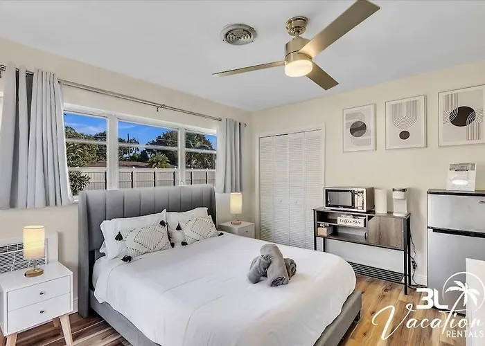 Heated Pool Free Parking Bbq Close 2 Ftl Beach!