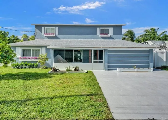 Hot Tub! Roof Top! Firepit! Boat Dock! Fort Lauderdale