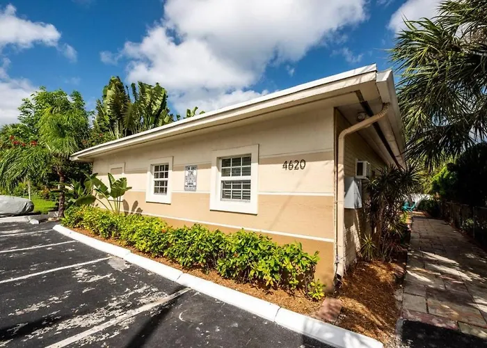 Ocean Flats 1 - Lauderdale-By-The-Sea