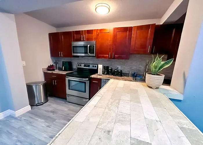 Casa Teka - Lauderdale Vacation Home, Pool, Near Beach Fort Lauderdale
