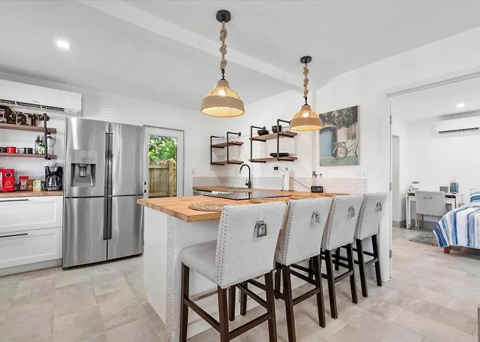 Private Fort Lauderdale Cottage