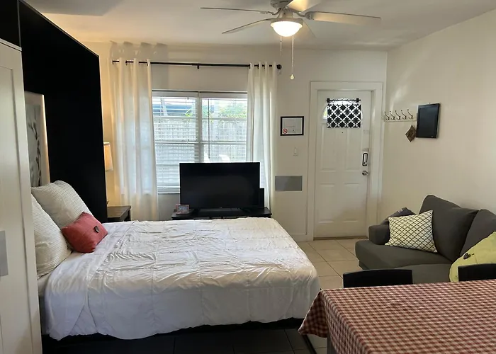 Lambert Family Beach Apartments