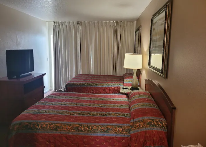 Queens Lodge Motel