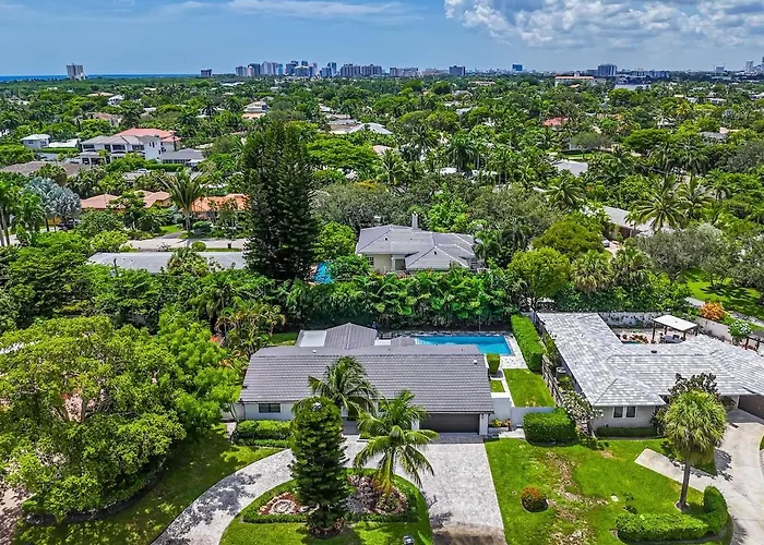 Villa Aura Heated Pool 4 Bedrooms 5 Minutes To The Ocean