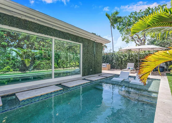 Modern Coastal Style Walk To Beach Heated Pool Tranquility Ocean Mist Key Resldences