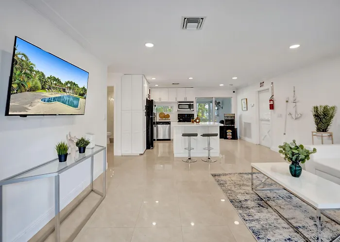 Casa Lago 5Br Waterfront Home & Pool Near Hard Rock Casino Fort Lauderdale