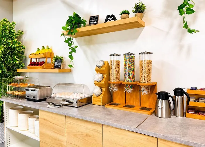 Pet friendly Ocean Beach Palace Fort Lauderdale