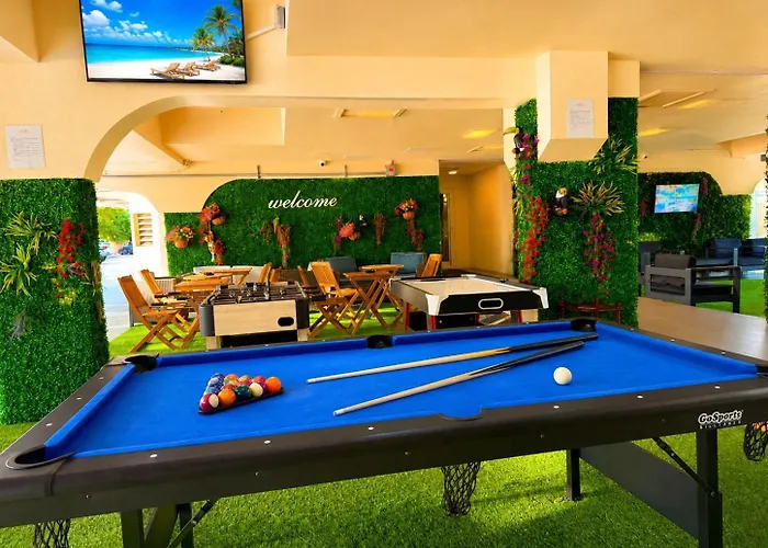 Pet friendly Ocean Beach Palace Fort Lauderdale