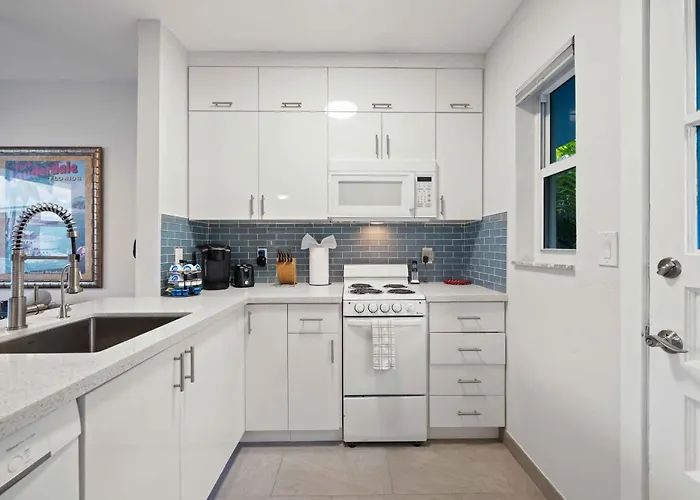 Beach Condo King Bed Lush Patio W Bbq Breakers Key Six H0Mes Fort Lauderdale que aceita animais de estimação