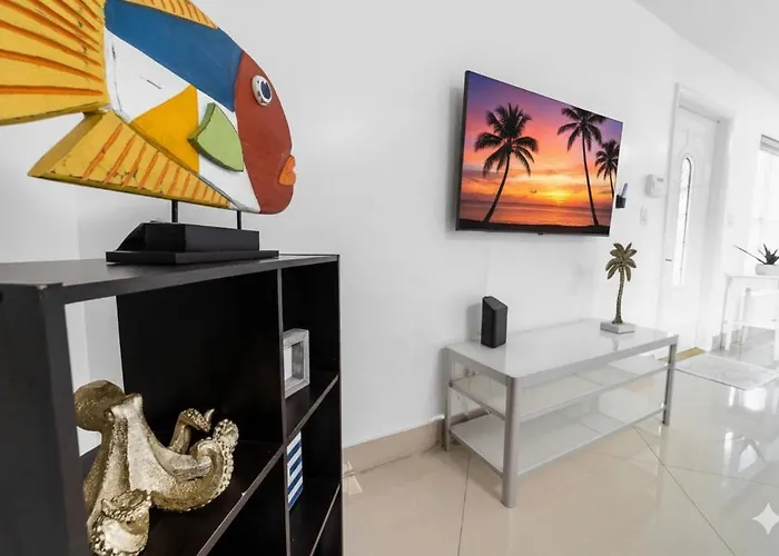 Heated Private 3 Bdrm Pool Villa In Ft Lauderdale