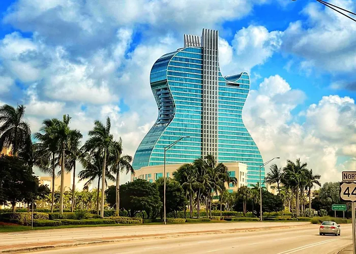 Private Guest Suite With Private Entrance Near Hard Rock Guitar
