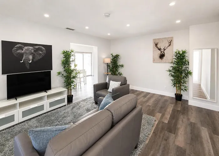 Cozy 1 Bdr Unit By Beach, Mall, & Downtown Ftl