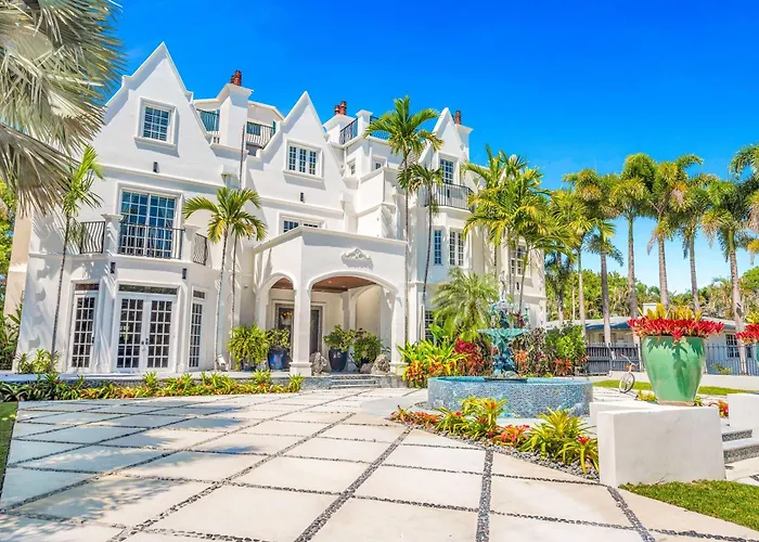 The Modern Castle Canal View Access Rooftop Living Greenhouse Vlllas Fort Lauderdale acceptant les animaux