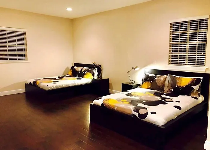 New 4 Bedroom House Close To Everything In Fll#320