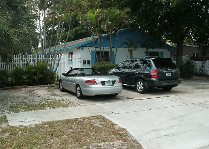 Newly Furnished Large, Clean, Quiet Private Unit