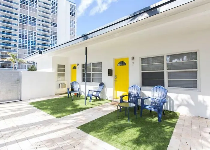 Lambert Family Beach Apartments - Unit 1